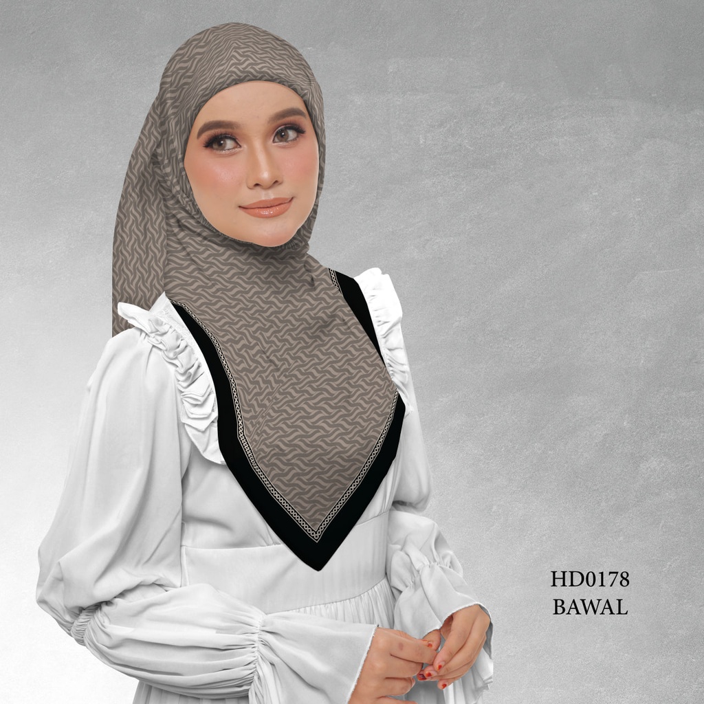 Tudung Bawal (Square Hijab) in HD0178