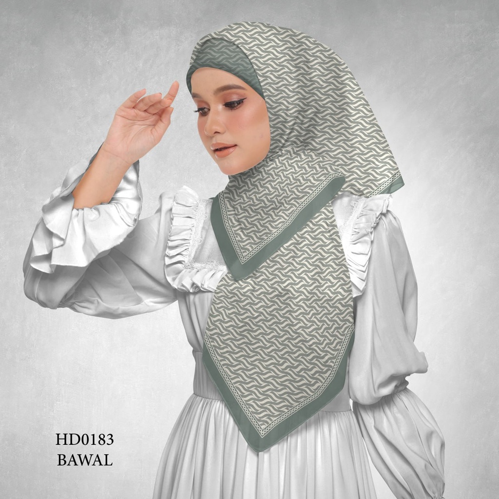 Tudung Bawal (Square Hijab) in HD0183